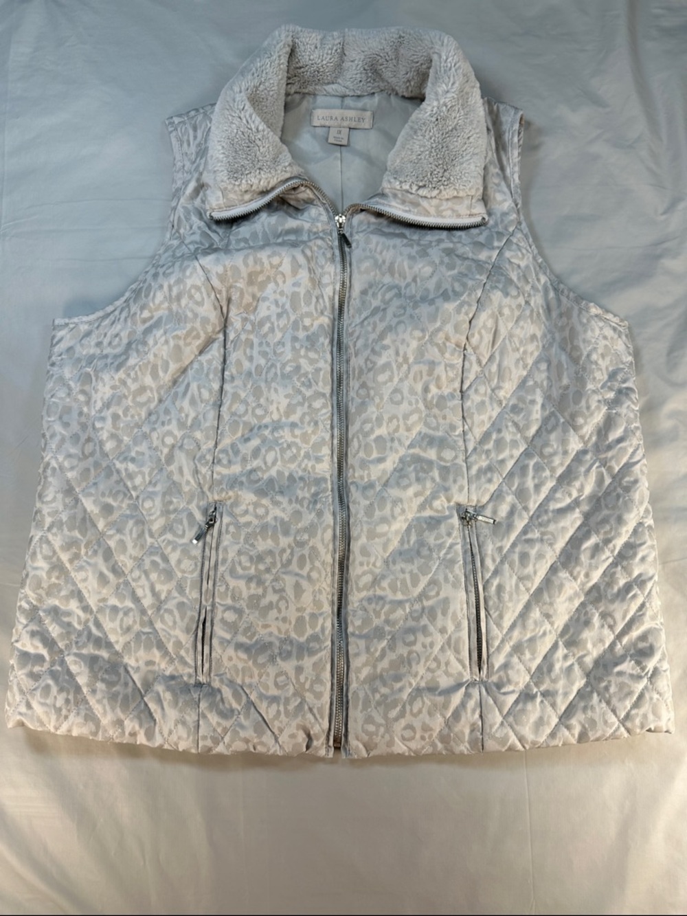 Laura Ashley Light Cream Quilted Leopard-Print Vest with Faux-Sherpa Collar 1X